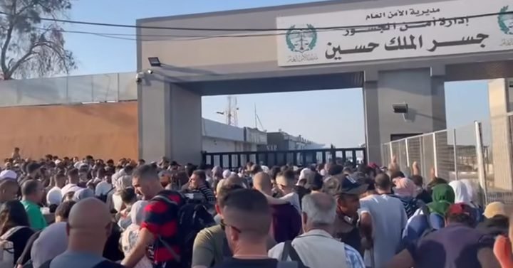 الجسر... المنصة بلا حجز حتى الشهر المقبل 